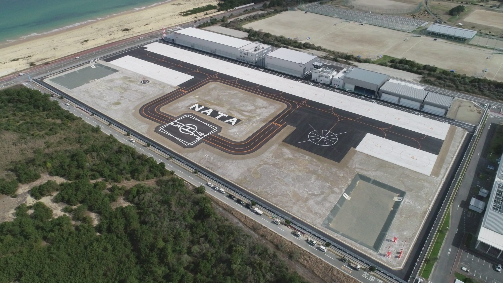福岡空港回転翼施設
