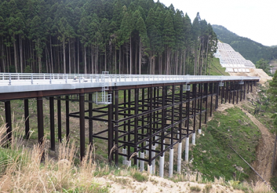 付替国道496号（下伊良原）鋼製桟道工工事（26－1工区）